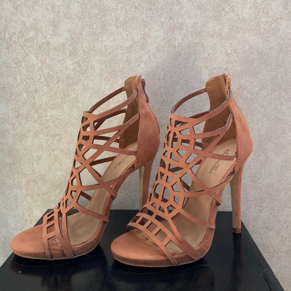 SOLD - Picture 2 of 6